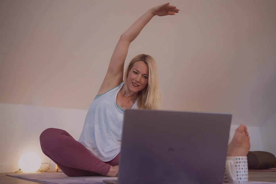 Lovely Yoga Online